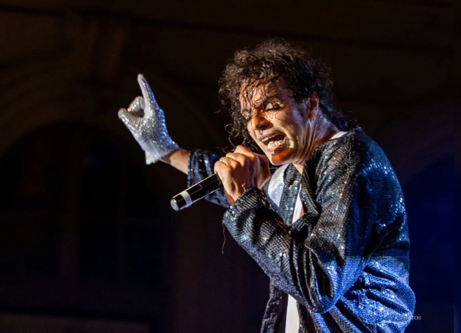 Ben Jack'son sosie de Michael Jackson sur scène en Juillet 2025